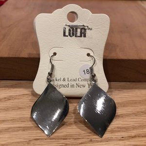 Lola Silver twist drop earrings